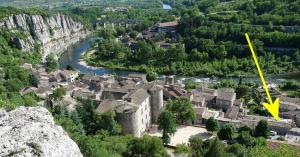 Appartement Vogüé meublé 2 étoiles, La plus belle vue de Vogüé 1 Rue du Château 07200 Vogüé Rhône-Alpes