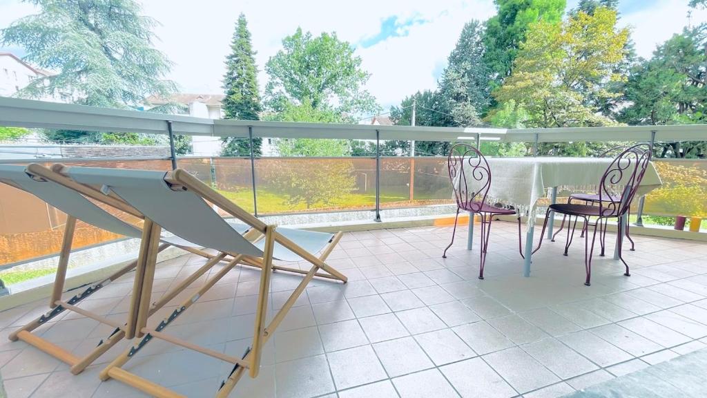 Appartement Voiron centre, grande terrasse, parking, calme 3 Boulevard du 4 Septembre 38500 Voiron