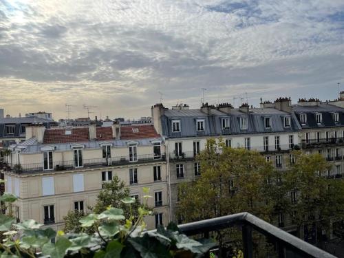 Voltaire-Paris