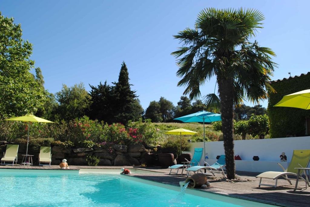 Votre résidence de vacances avec piscine, tennis, à 2 minutes de la mer
