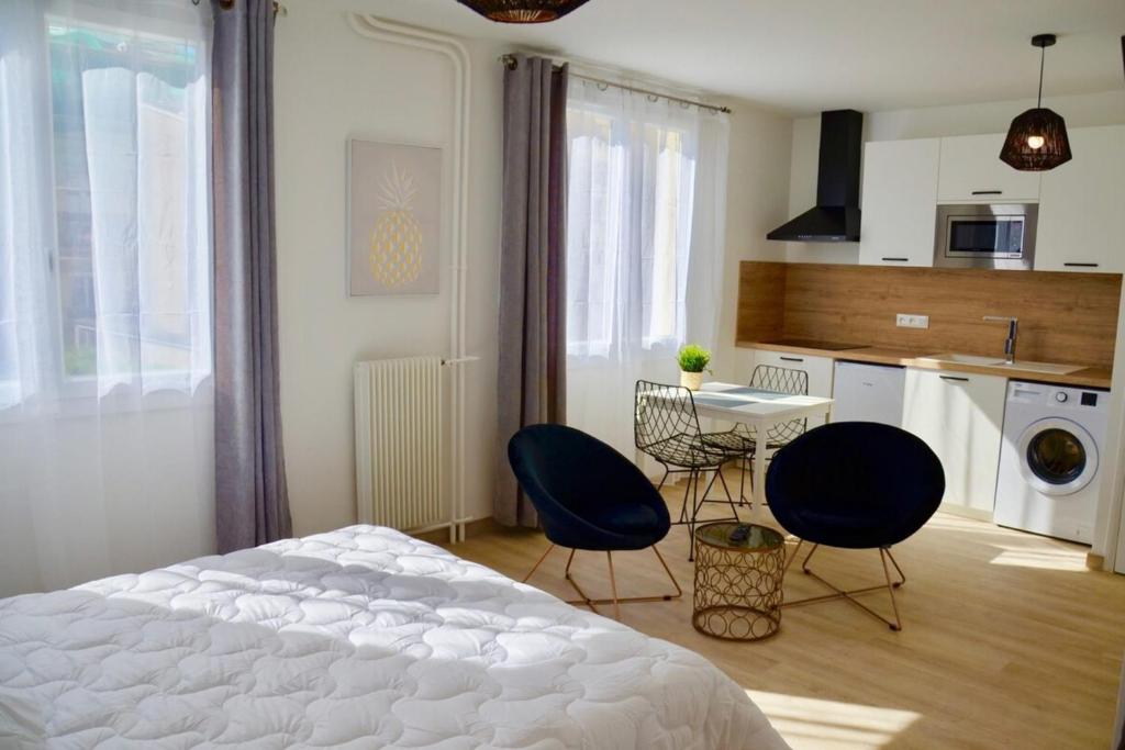 Voyages & DéplacementsConfort et Modernité - En plein cœur de Tours 3 Impasse Adrien Deslondains Appartement 3, 37000 Tours