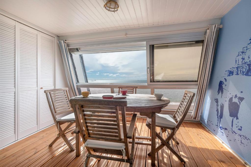 Appartement Vue epoustouflante sur l ocean de l'océan, 17B 44380 Pornichet