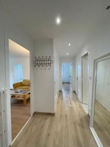 Vue Lac, Central et Contemporain