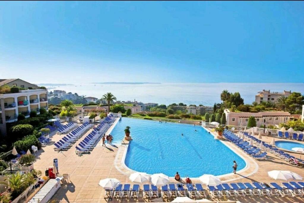 VUE MER CANNES Avenue Amiral Wester Wemyss, 06150 Cannes