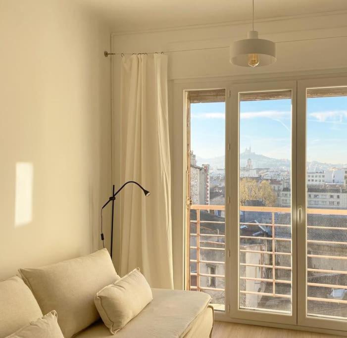 Vue Mer et et Notre Dame Centre ville avec Balcon et parking 5 Place Marceau, 13002 Marseille