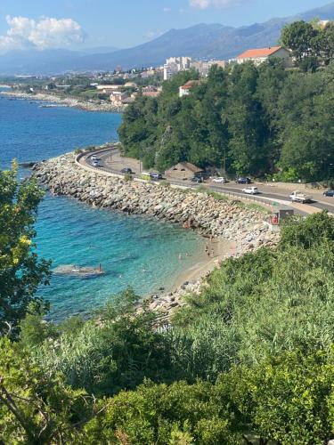 Appartement Appartement vue mer et îles italiennes Place vincetti 14 Bastia