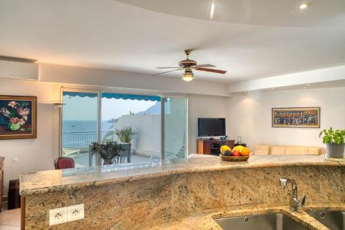Vue mer et Monaco 2 Pièces + Studio Indépendant PKG et Piscine