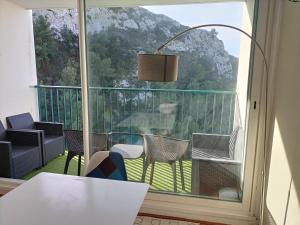 VUE MER et montagne dans parc du roy d'espagne, Up to 7 people