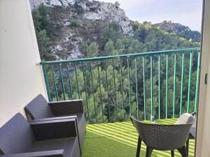 VUE MER et montagne dans parc du roy d'espagne, Up to 7 people