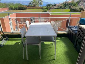 Vue mer et sur la baie de Cannes Randonnées pédestres et VTT
