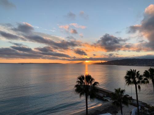 Vue Mer Panoramique, Clim, Balcon et Plages