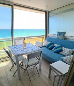 Vue mer panoramique devant la plage au calme!