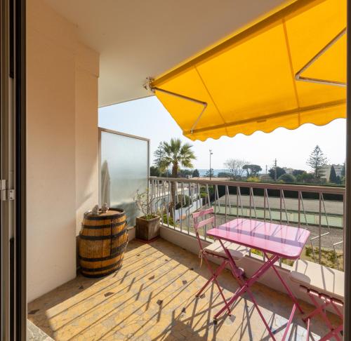 VUE MER-PROXIMITE PLAGE-PLEIN CENTRE-TERRASSE-CLIM