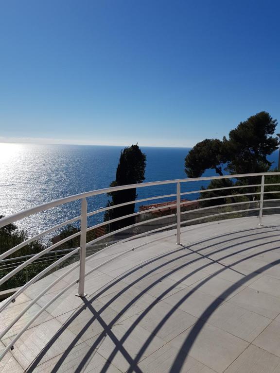 Appartement Vue mer.Tranquilité.Cap d'Ail à 10 mn de MONACO Sentier de la Source 06320 Cap d\'Ail