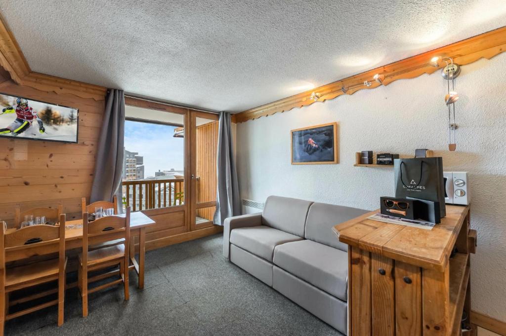 Vue panoramique sur les montagnes plein Sud - T2 Skis aux pieds, Piscine, Jacuzzi