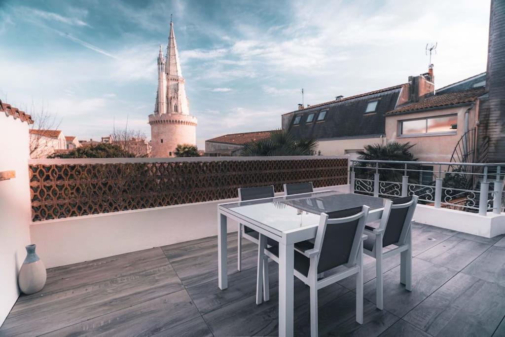 Appartement Vue Superbe sur Tour de la Lanterne T2 + Terrasse appt 2, 1er étage 6 Chemin des Remparts 17000 La Rochelle