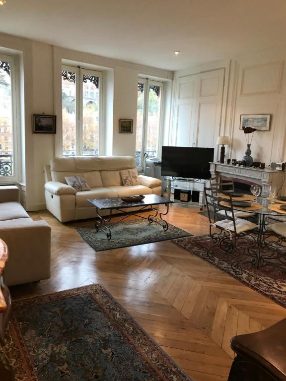 Appartement Vue sur l'eau 63 Quai de Pierre-Scize 69005 Lyon