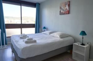 Vuelta Al Mundo Parking & Balcon