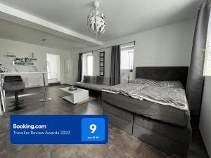 W1 - Kontaktloser 24h CHECK IN, W-LAN, Netflix, Parkplatz, Küche, Boxspring-Bett