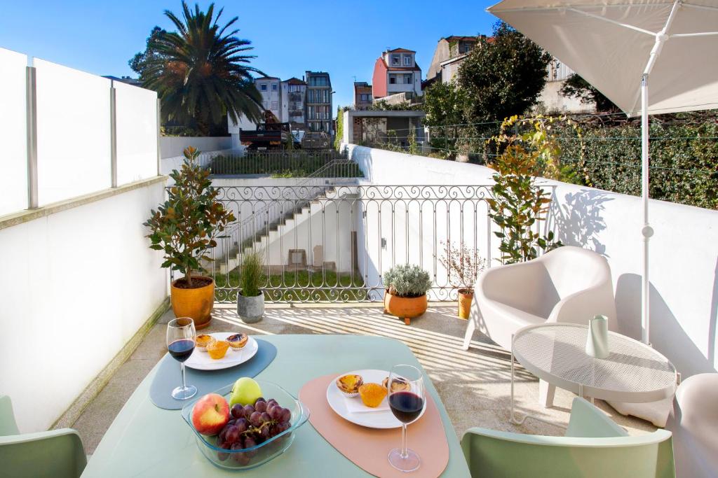 Appartement WALAA Home@Almada Terrace by LovelyStay 619 Rua do Almada 4050-039 Porto