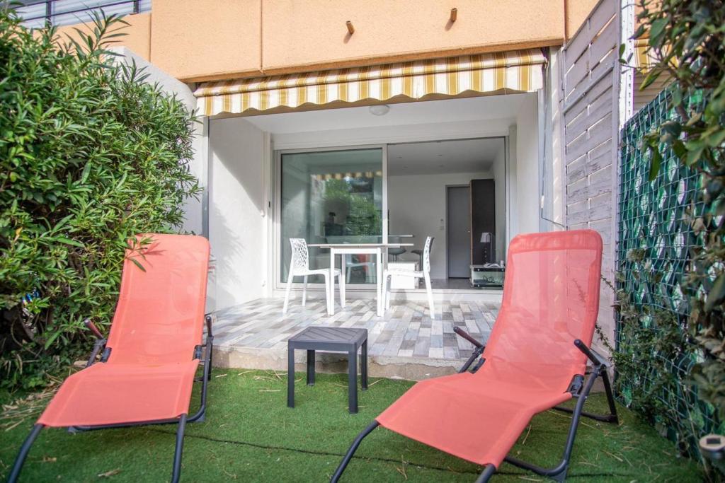 Appartement Warm 24m with garden and terrace 55 Route de la Corniche 83700 Saint-Raphaël