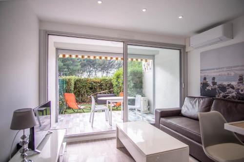 Warm 24m with garden and terrace