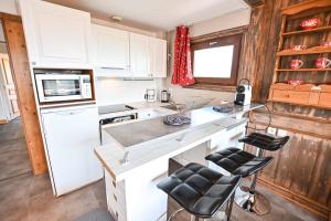 Warm Family Apartment