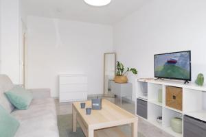 Appartement Warm Studio \ 9 rue du Maréchal des Logis Jules Fellegara Résidence le Creezy 06400 Cannes Provence-Alpes-Côte d\'Azur