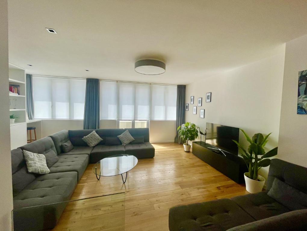 Wazemmes - Functional studio with parking space! 59000 Lille