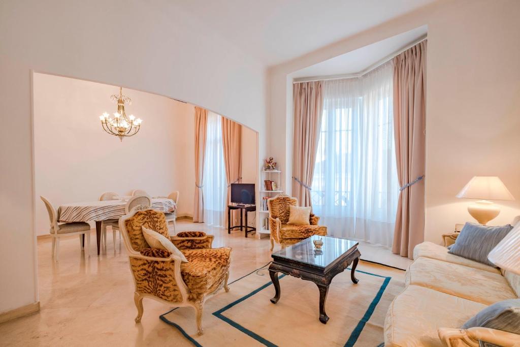 Appartement Wdf 2/3 bedrooms heart of Cannes!! 21 Rue des États-Unis 06400 Cannes