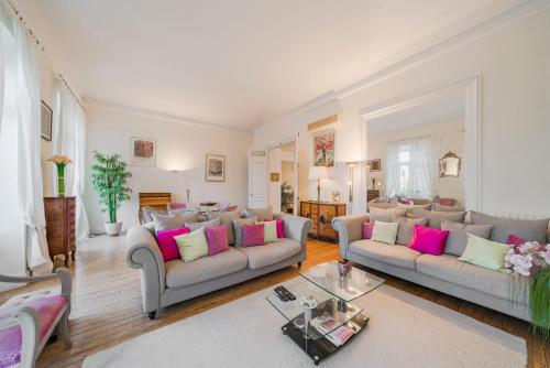 Wdf bourgeois 2 bedrooms heart of Cannes!!