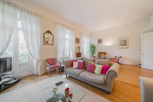 Wdf bourgeois 2 bedrooms heart of Cannes!!