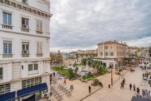 Wdf duplex one bedroom heart of Cannes