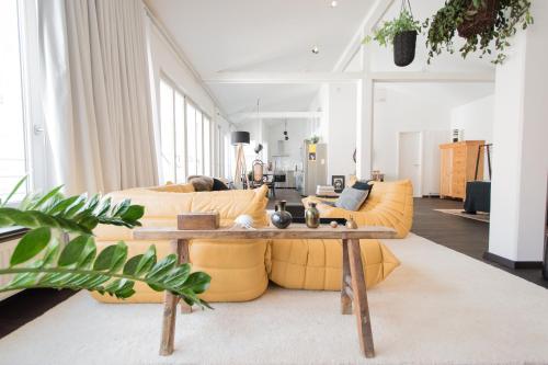 Weimar Central Artist Loft - 120 m2