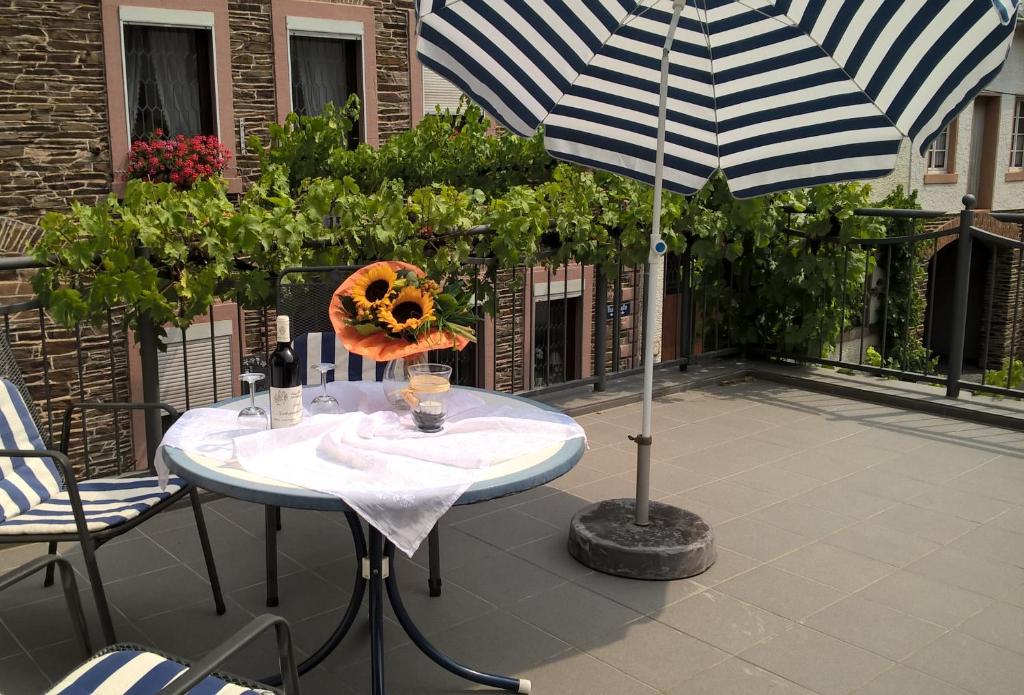 Appartement Weingut Henn-Schwaab 38 Burgstraße 54538 Kinheim