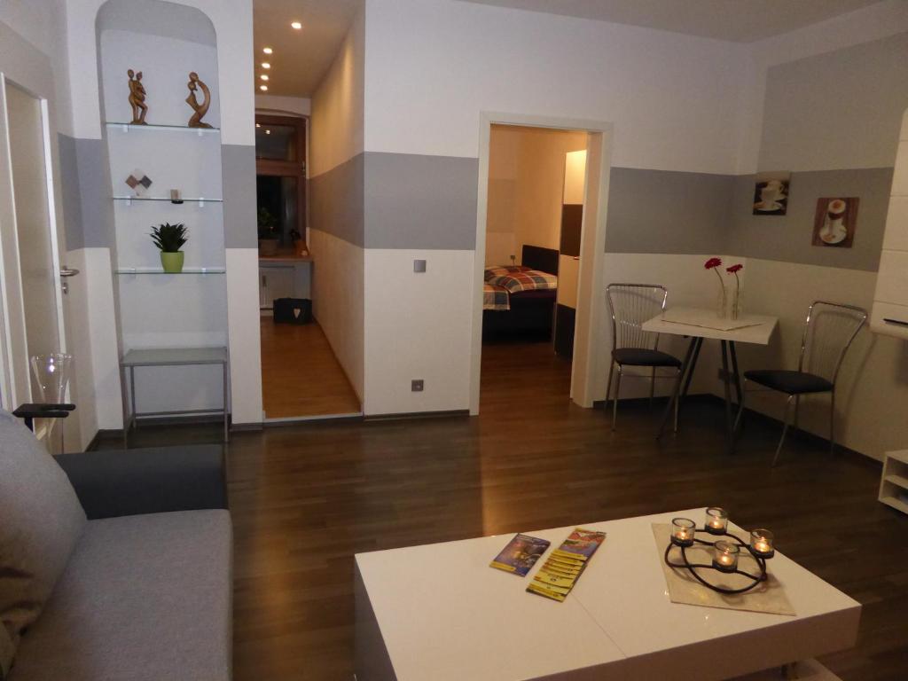 Appartement weiss-ferienwohnung Klopstockweg 50 06484 Quedlinbourg