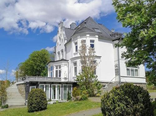WeisseVilla Friedrichsbrunn Fewo SOLIDE