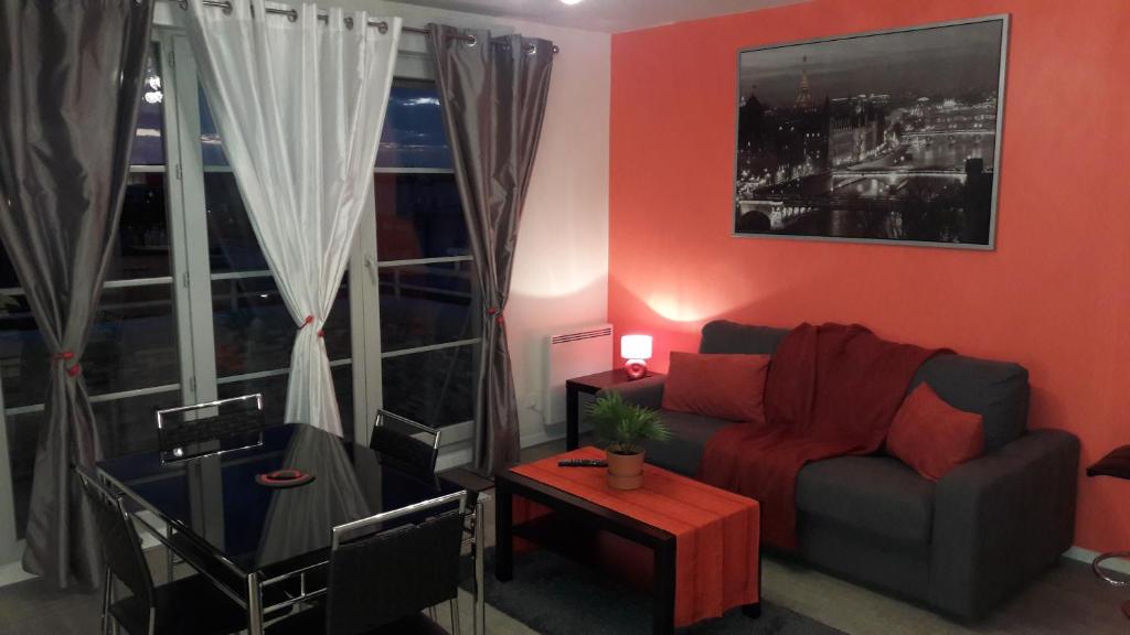 Welcome in Nice! Private room, own bathroom
