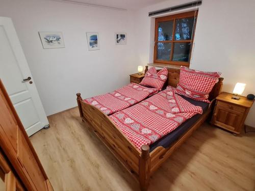 Welcoming Apartment in Bad Kohlgrub with Garden