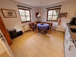 Welcoming Apartment in Bad Kohlgrub with Garden