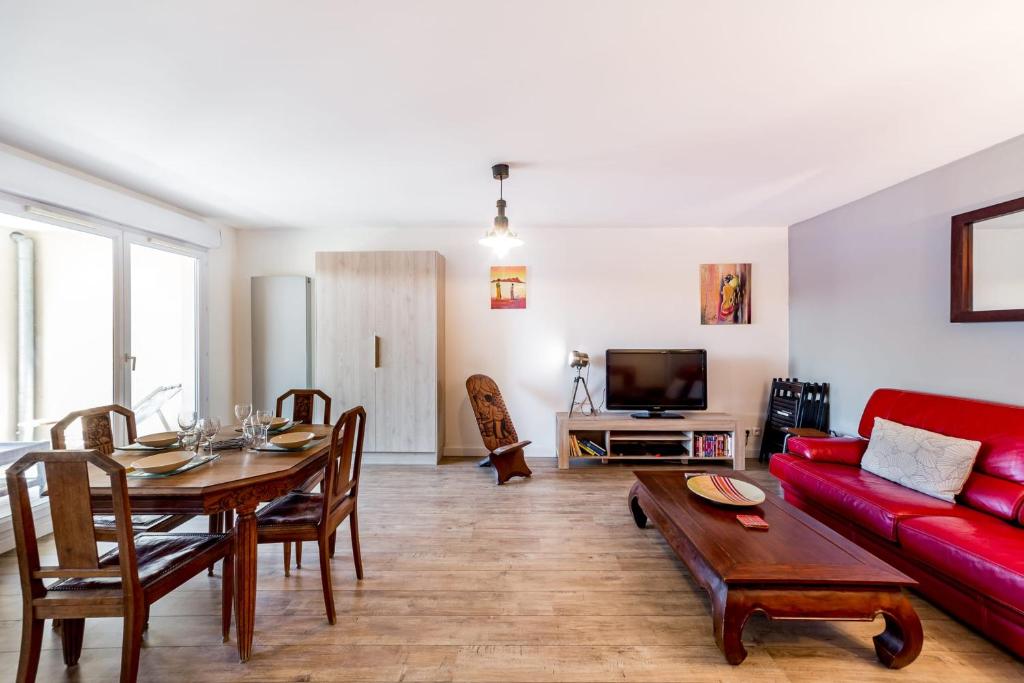 Appartement Welcoming apartment with balcony near Part-Dieu - Welkeys 32 rue Jean Claude Vivant 69100 Villeurbanne