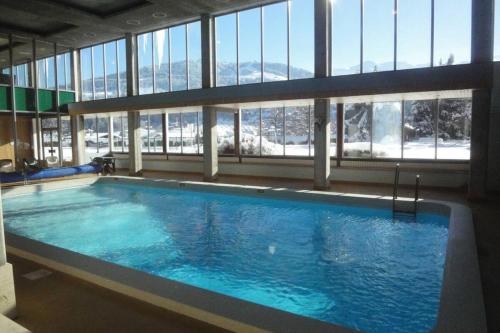 welcoming apartment with swimming pools near the Megève ski slopes