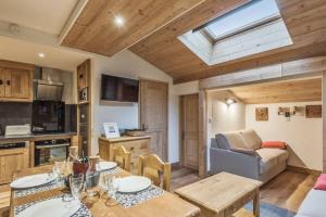 welcoming apartment with swimming pools near the Megève ski slopes