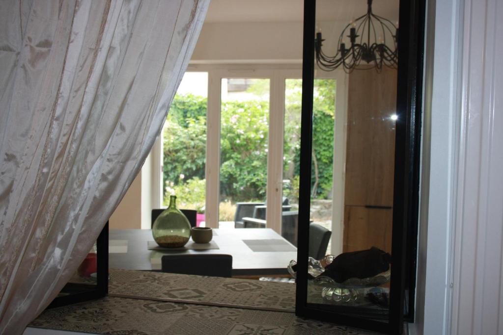 Well Equipped 40m Apartment Near Paris 93310 Le Pré-Saint-Gervais