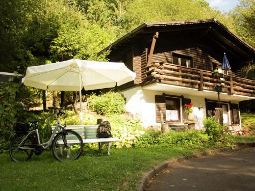 Well-kept apartment, located in a wooded area