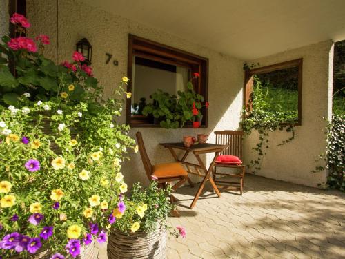 Well-kept apartment, located in a wooded area