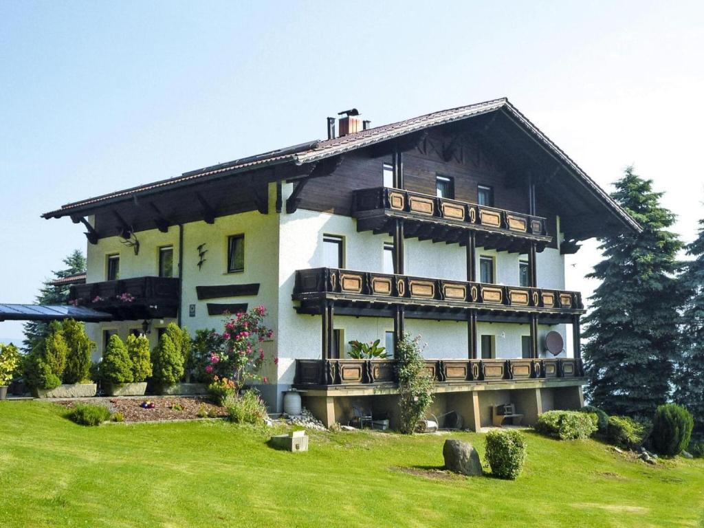 Appartement Well kept apartment with balcony near the Bavarian Forest  93486 Runding