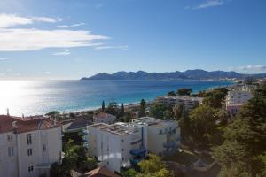 Western Cannes - Panoramic View