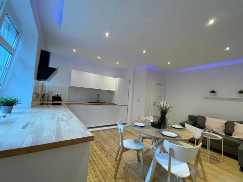 WH Immobilien Design City Appartement Rainshower