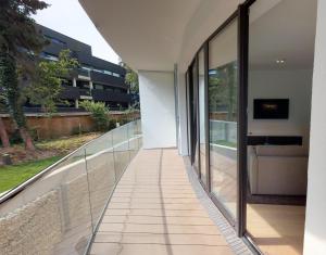 White Pearl Apartment 0.01